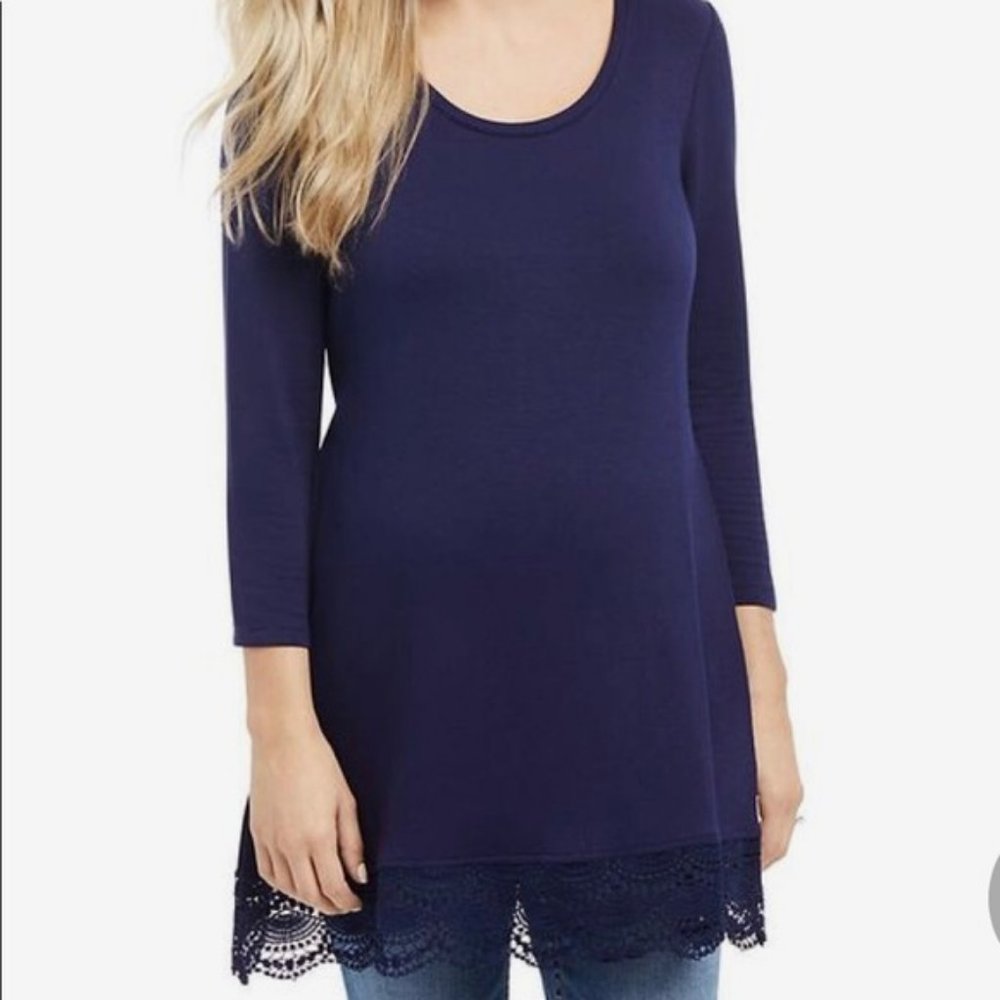 4/$20 Oh Baby Motherhood Navy Knit Top w/Lace